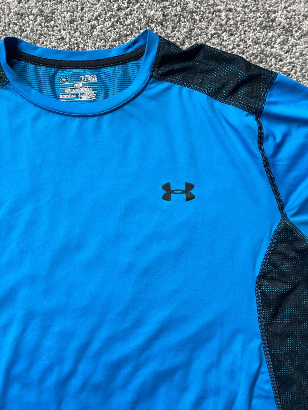 LIKE NEW! UA t shirt